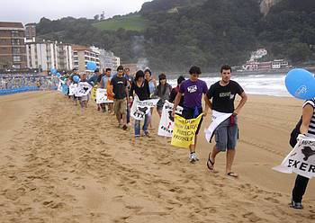 Elkartasun Eguna izango da igandean, Zarautzen
