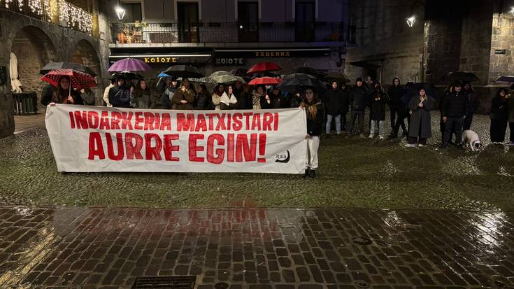 Barakaldoko hilketa matxista gaitzetsi dute Zestoan eta Azpeitian