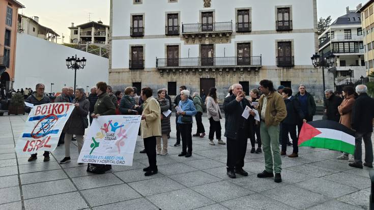 Israelek eta AEBek egindako "genozidioa eta garbiketa etnikoa" salatu dituzte