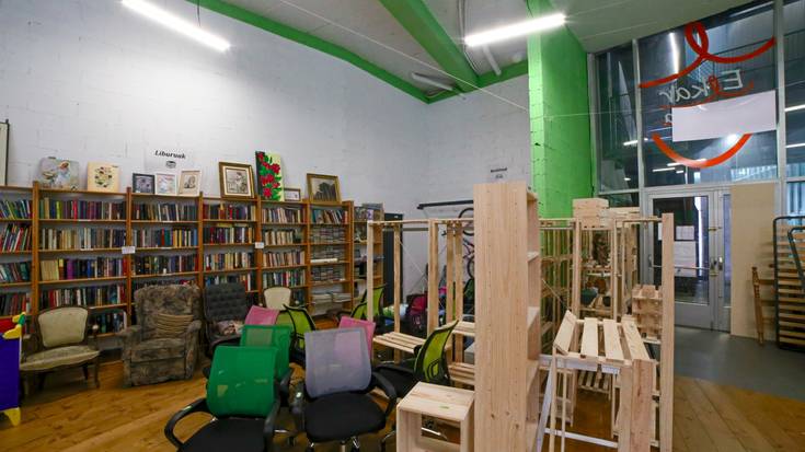 Bigarren eskuko liburuak salduko ditu Elkar-ekinek plazan datozen egunetan