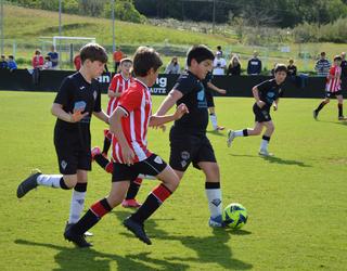 Gaztetxoen futbol txapelketak jokatuko dituzte bihar eta etzi