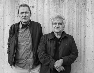 Paradisua zer den ulertzeko, hainbat ikuspuntu oholtzan