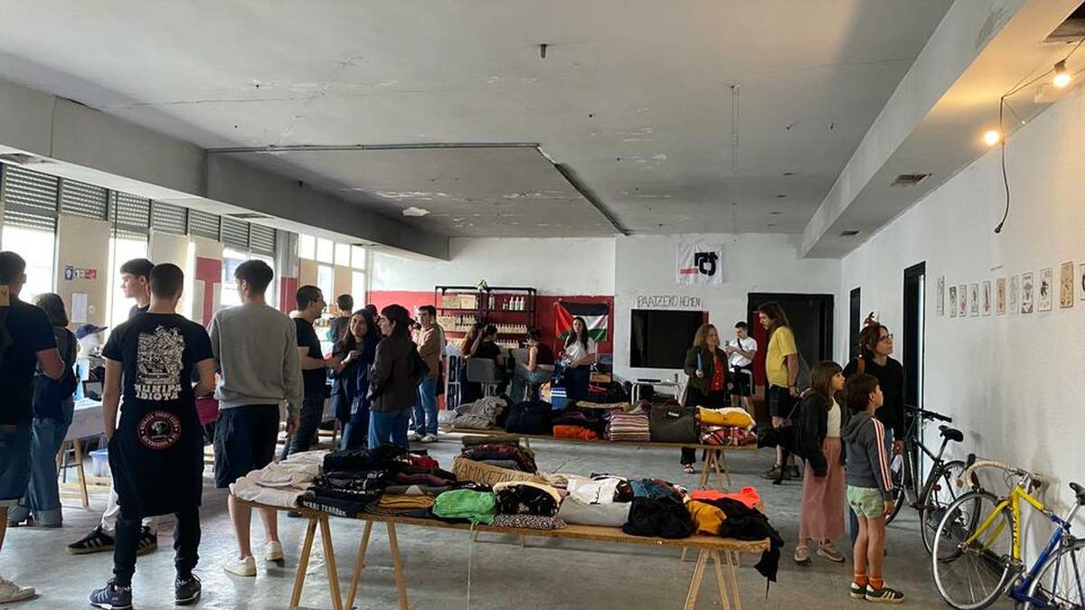 Musika eta bigarren eskuko azoka, Azkoitiko Gaztetxean