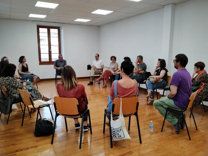 Miren Agur Meaberen 'Hezurren erretura' liburua landuko du azaroaren 22an Azkoitiko Irakurle Taldeak