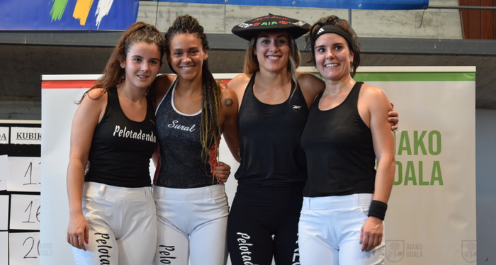 Emakumezkoak aizkoran eta gizonezkoak ingude altxatzen ibiliko dira igandean Urdanetan