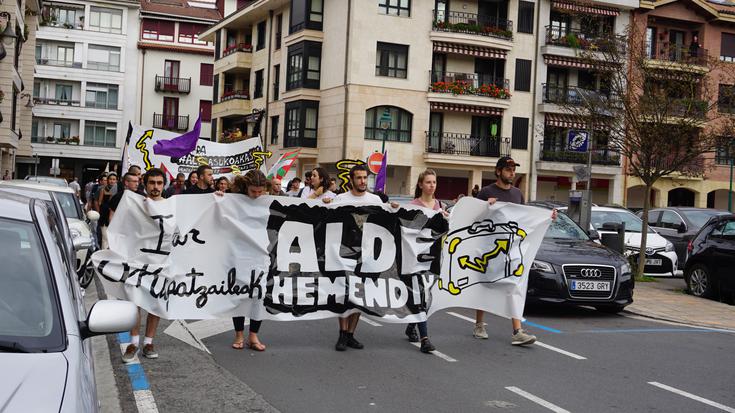 Bideoa: 'Indar okupatzaileen' aurkako manifestazioa egin dute gaur eguerdian