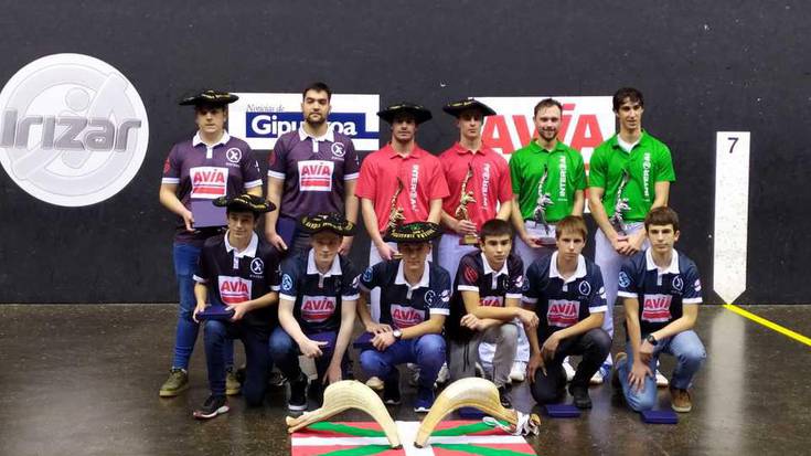 Irudietan: Egaña zumaiarrak eta San Josek irabazi dute 3. mailako Zesta Punta Zirkuituko finala