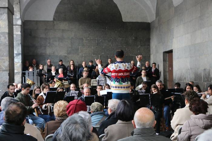 Kontzertua: Musika Banda eta Iraurgi abesbatza