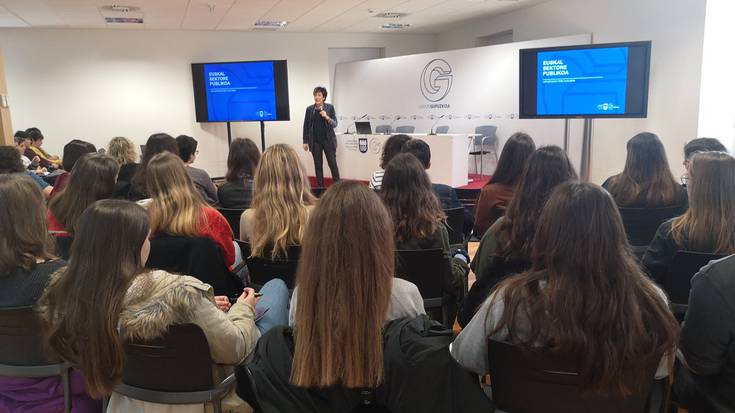 Aldundian izan dira Lizardi institutuko ikasleak