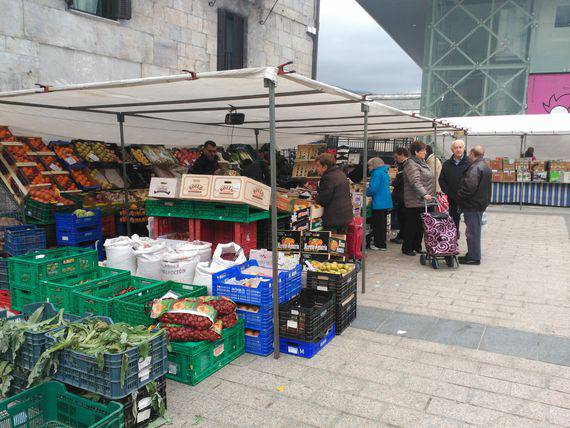 Astelehenetan izango dira datozen bi asteetako azokak Azpeitian