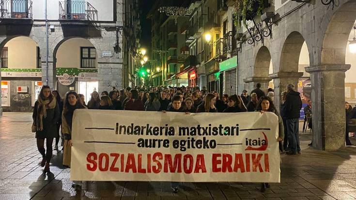 Itaiaren mobilizazio jendetsuarekin bukatu da aurtengo Azaroaren 25a