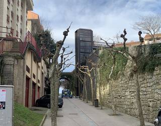 Atzeratu behar izan dute Larretxoko igogailuaren irekiera