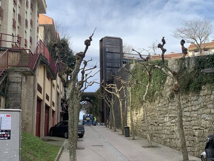 Atzeratu behar izan dute Larretxoko igogailuaren irekiera