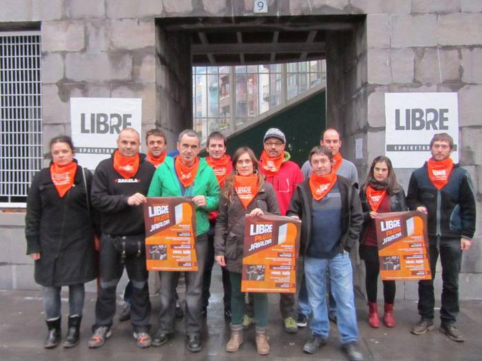 Defentsak dio «inkostituzionalak» direla gazteen kontrako eskaerak