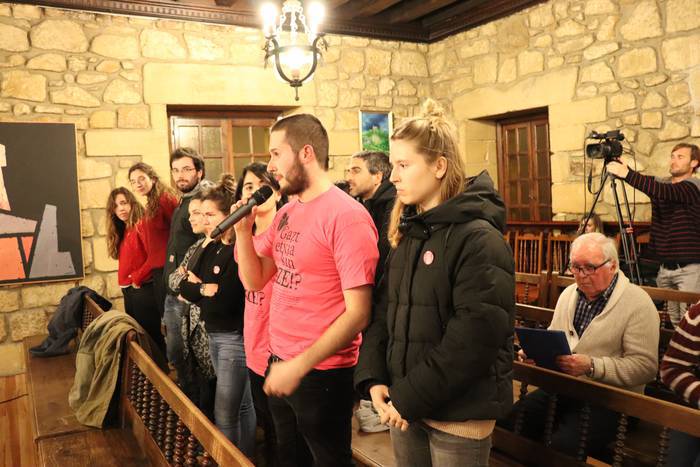Putzuzulok Zarauzko udalbatzarrera eraman du bere kezka