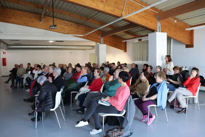 Udalaren inkestaren arabera, bakarrik bizi diren adineko zarauztarren %14k sentitzen du bakardadea