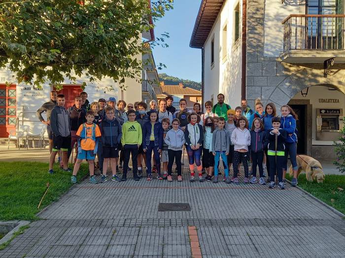 Mendi itzulia eta bizikleta martxa egin dituzte asteburuan aizarnazabaldarrek