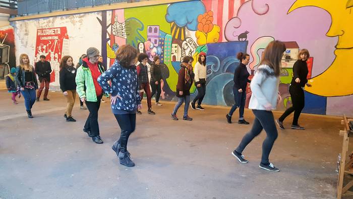 Lindy Hop dantza tailerraren bigarren saioa egingo da bihar