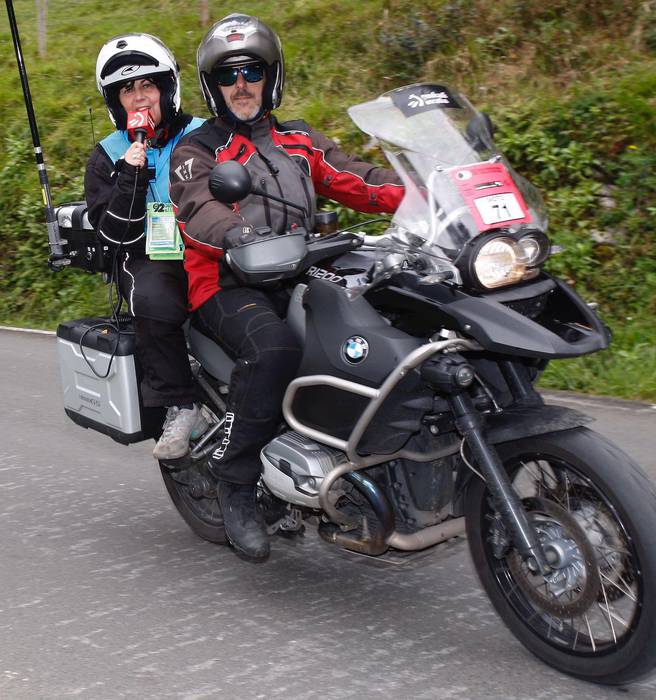 Txirrindularien itzala, motor gainean