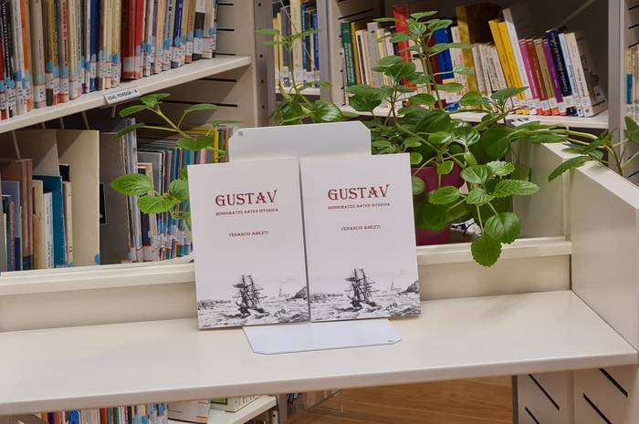Eskuragai dago 'Gustav: hondoratze baten istorioa' liburuxka