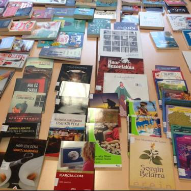 Azoka: bigarren eskuko liburu eta diska azoka solidarioa