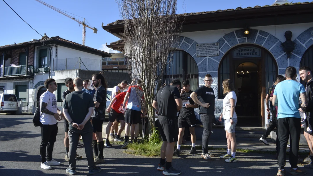 Hiru eguneko egitaraua osatu du AGAk bere bosgarren urteurrena ospatzeko