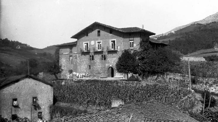Baldako dorretxea eta bertako leinua