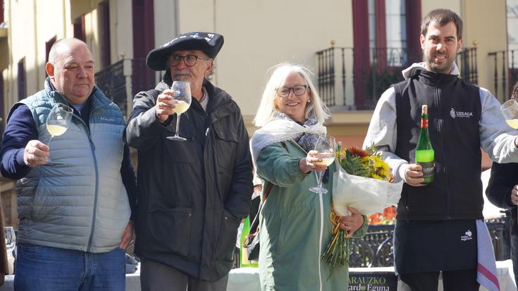 Sagardoz blaitutako omenaldia