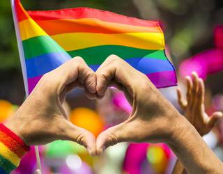 LGTBI+ pertsonekiko esperientziak eta jarrerak ezagutzeko galdetegia zabaldu du udalak