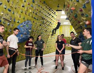 Eskalada zein kalistenia tailerrak eta pala txapelketaren finala, I. Kirol Egunak borobiltzeko