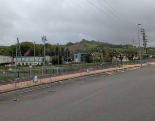 Zestoatik Izarraizpe ikastolara joaten diren autobusentzat geltoki berria egokituko du udalak Garmendi auzoan