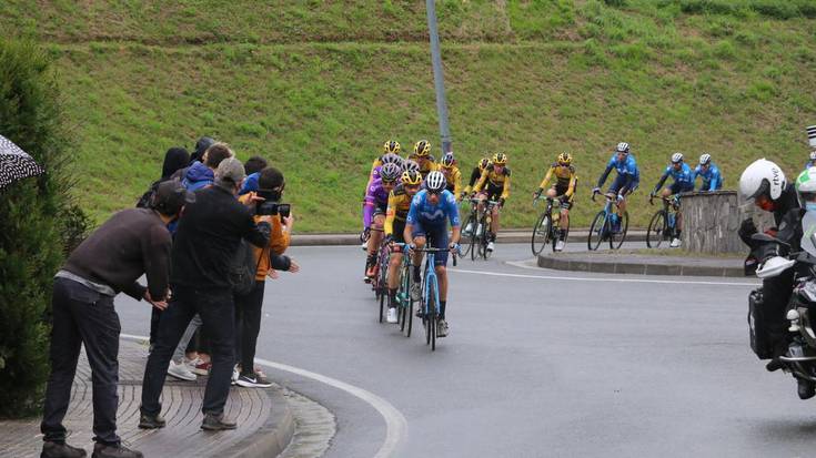 Espainiako Vueltako lehen etapa Azkoititik igaro da