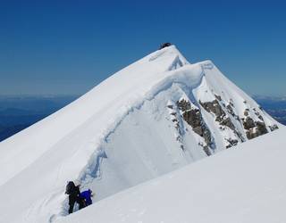 Pirinioetara bi eguneko irteera antolatu du Lagun Onak MBk apirilaren 11rako eta 12rako