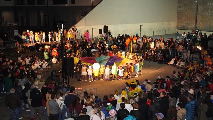 Lau urtaroen inguruko jaialdiarekin hasi dira inauteriak