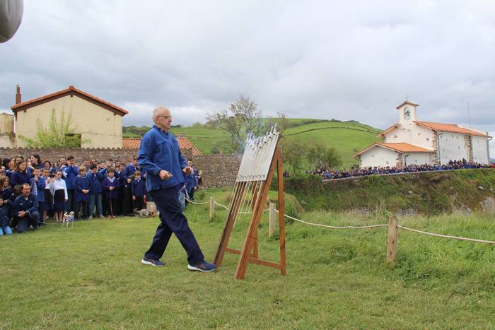 Lehertu da festa Zumaian santelmoekin