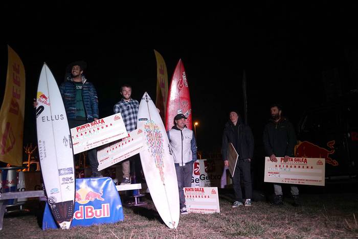 Indar Unanue laugarren izan da Punta Galeako olatu handietan