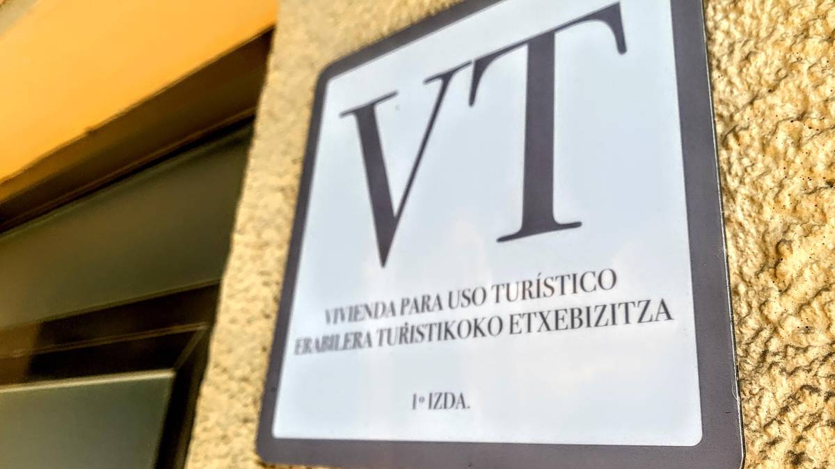 "Turismoaren negozioaren aurka" martxan jarritako dinamika aurkeztuko du Kontseilu Sozialistak