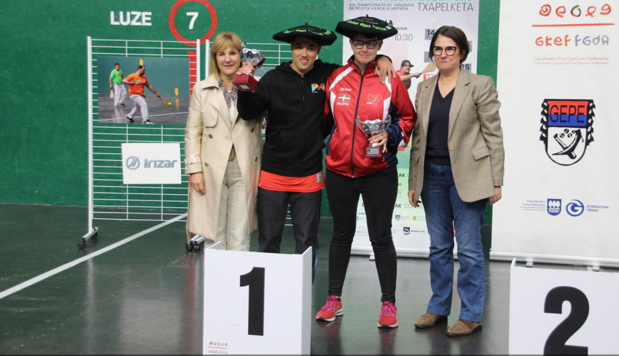 Leire Esnal, euskal pilota egokituko Gipuzkoako txapeldun