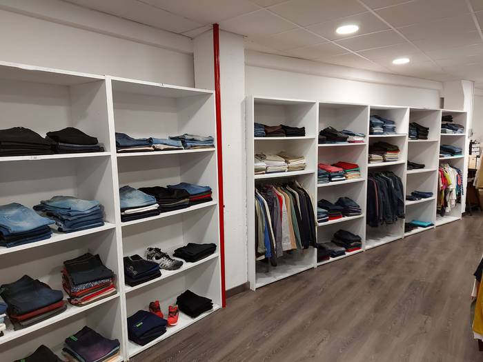 Bigarren eskuko arropa denda irekita izango da abuztuko hainbat egunetan