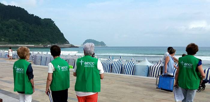 AECCk hainbat ekintza antolatu ditu Zarautzen Minbiziaren Kontrako Egunerako