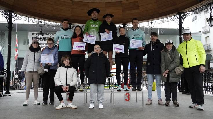 Julen Azpiazu eta Maite Etxezarreta azpeitiarrek irabazi dute 24. San Silbestre lasterketa