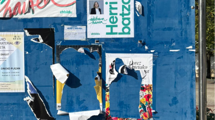 AEK-k salatu du ezezagunak beren kartelak kentzen ari direla