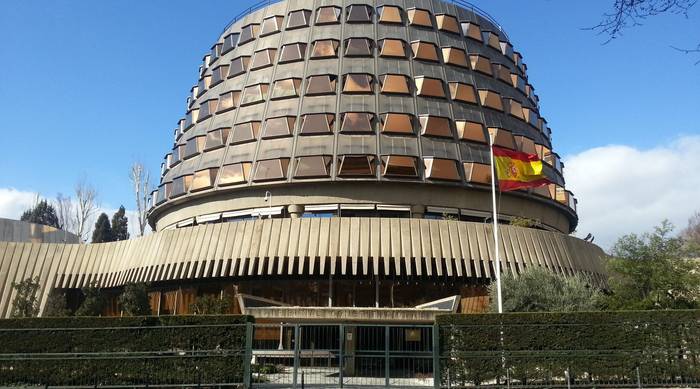 "Euskara eta euskal hiztunak mespretxatzen" dituen epaia aho batez salatu du Zestoako Udalak