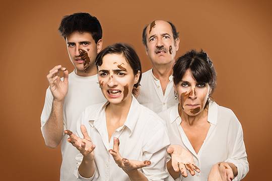 Etxeko agertokian eta etxekoen eskutik, 'Kaka'