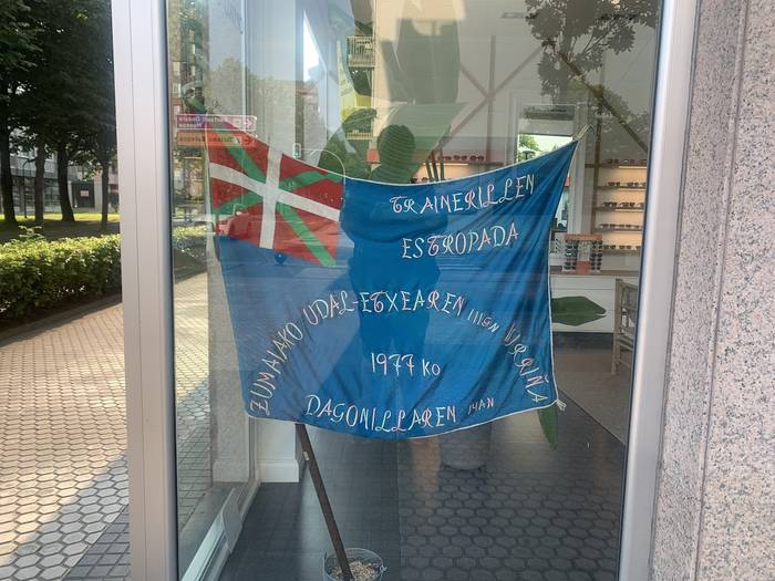 Banderak saltokietan, arraun elkartearen mende erdia ospatzeko