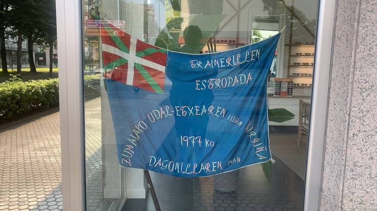 Banderak saltokietan, arraun elkartearen mende erdia ospatzeko