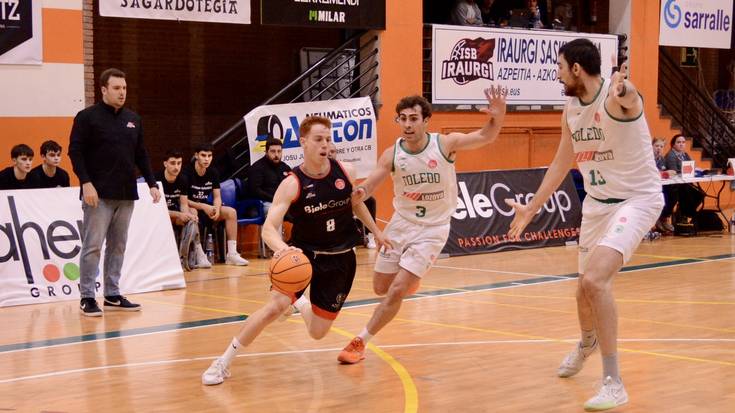 Seigarren garaipena poltsikoratuta omendu ditu ISBk min hartutako jokalariak