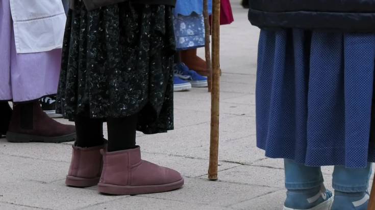 Santa Ageda bezperako doinuek eta bertsoek hartu zituzten kaleak