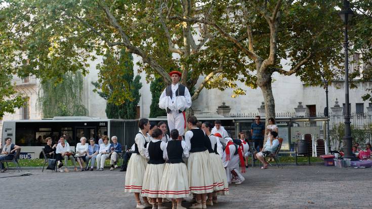 ARGAZKI BILDUMA: Sahatsa dantza taldeko kideak Valladoliden izan dira asteburuan