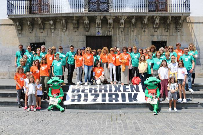 Herrixen merkatari elkarteak hamargarren urteurrena ospatu du